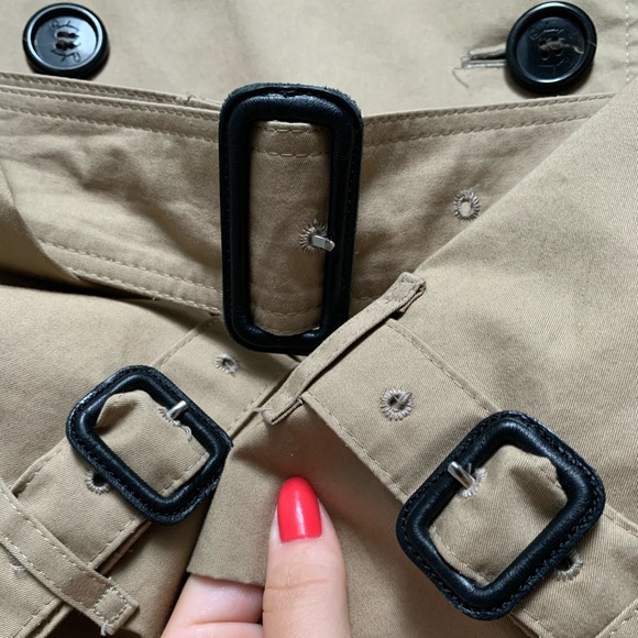 ❗️SOLD❗️🎉2xHP🎉 Burberry Tan Trench Coat Sz 8R - Picture 6 of 15